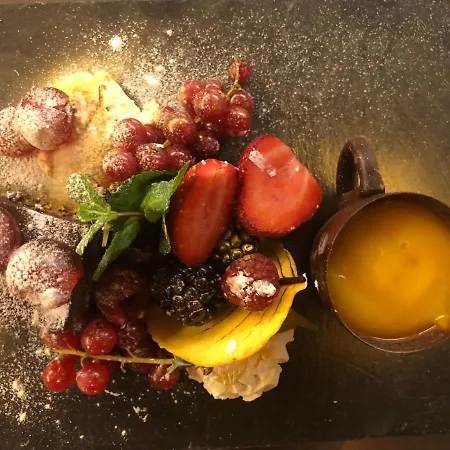 Piz-hotel Hotel 3*
