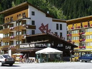 Piz-hotel Szálloda Sankt Leonhard im Pitztal