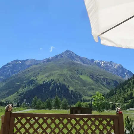 Piz-hotel Szálloda Sankt Leonhard im Pitztal