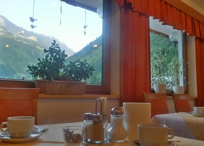 Piz-hotel ホテル 3*