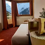 Ξενοδοχείο Piz-hotel